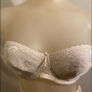 Ladies Strapless White Lace & Satin Glitter Bra34B